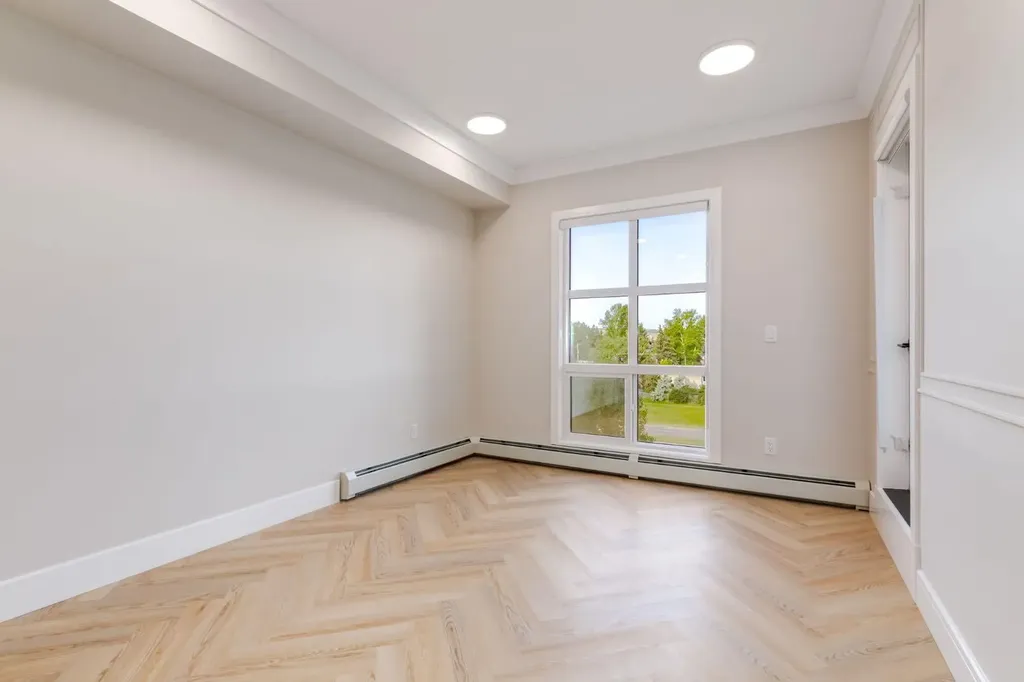 4270 Norford Avenue NW Calgary AB T3B 6A8