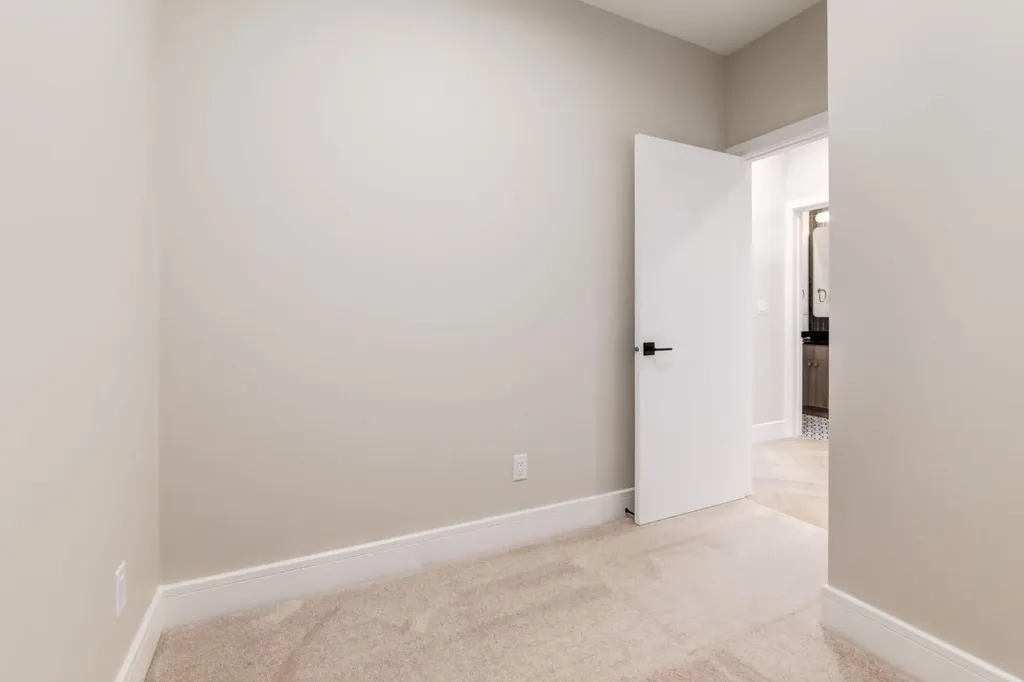 4270 Norford Avenue NW Calgary AB T3B 6A8