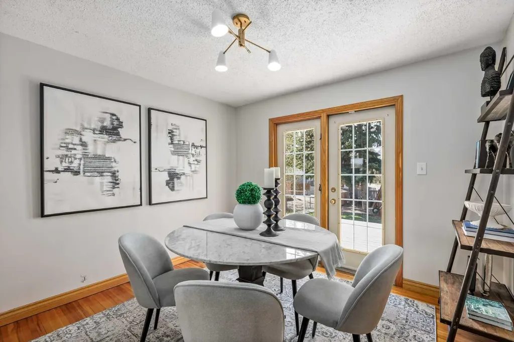 3003 25 Street SW Calgary AB T3E 1Y2