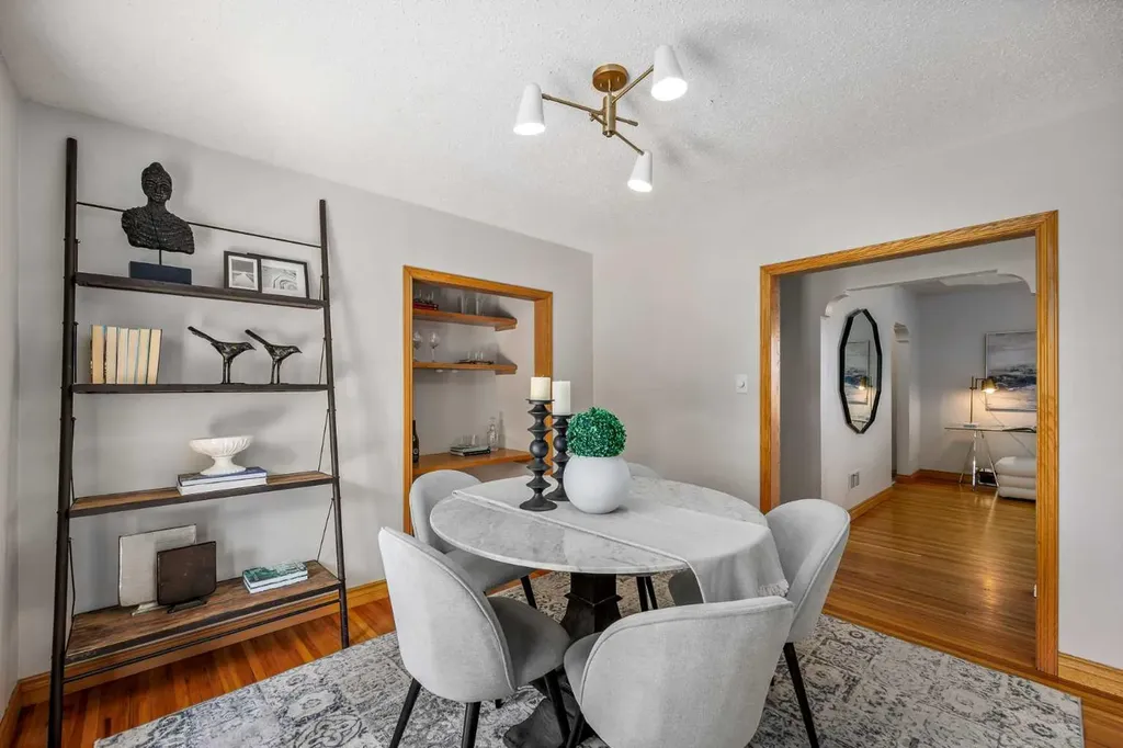 3003 25 Street SW Calgary AB T3E 1Y2