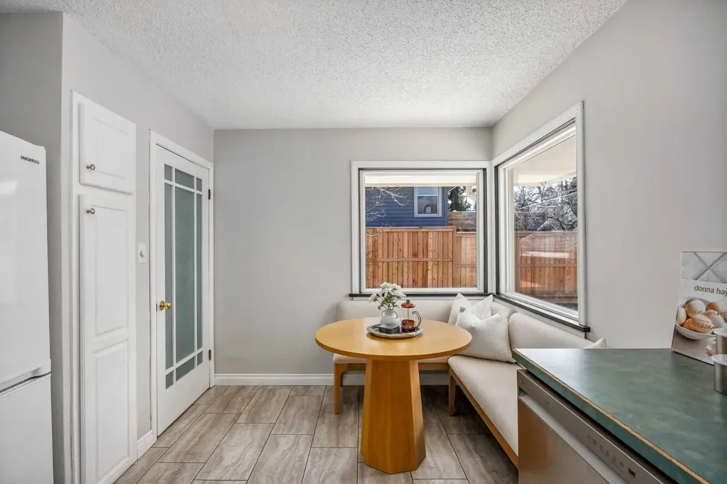 3003 25 Street SW Calgary AB T3E 1Y2