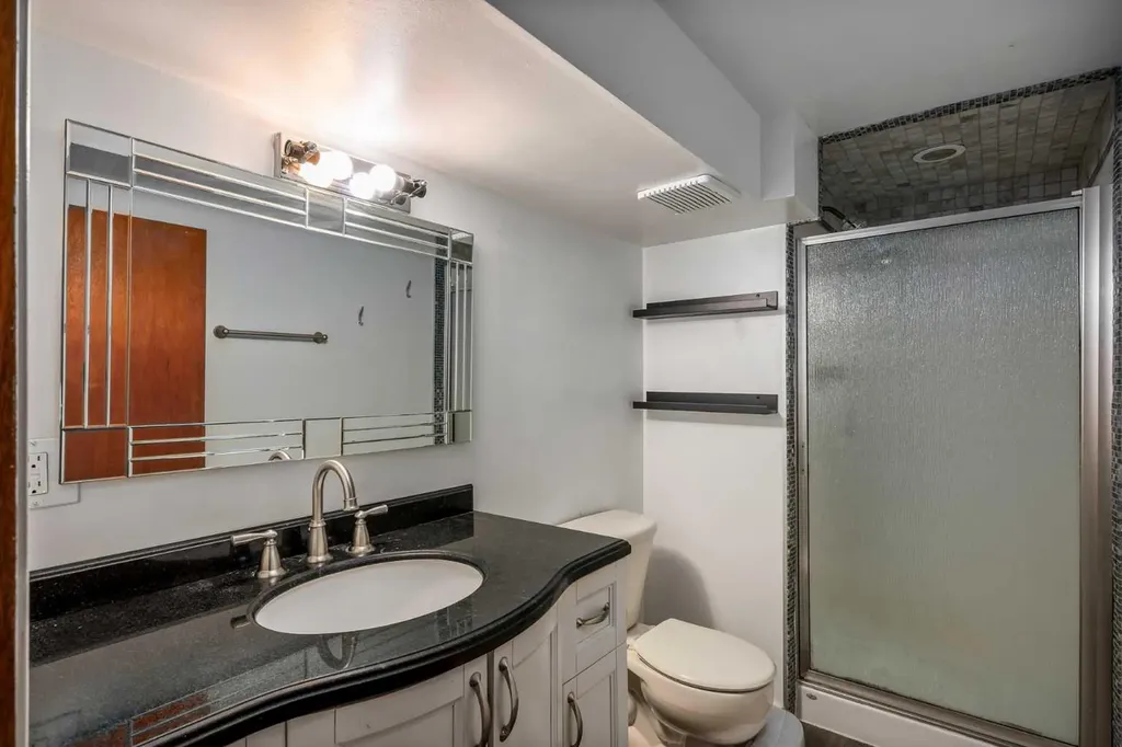 3003 25 Street SW Calgary AB T3E 1Y2