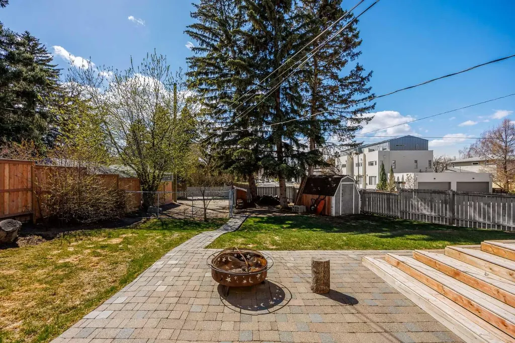 3003 25 Street SW Calgary AB T3E 1Y2