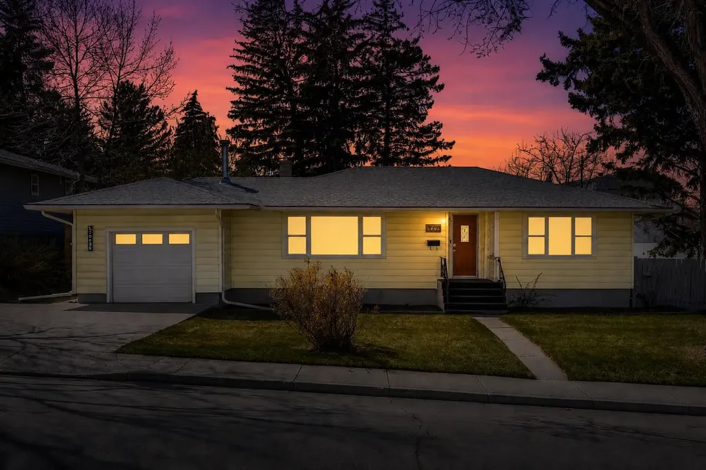 3003 25 Street SW Calgary AB T3E 1Y2