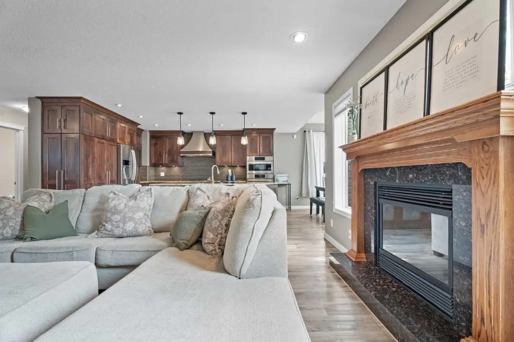31 Brightondale Close SE Calgary AB T2Z 4M6