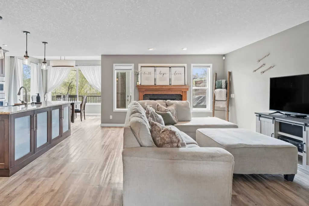 31 Brightondale Close SE Calgary AB T2Z 4M6