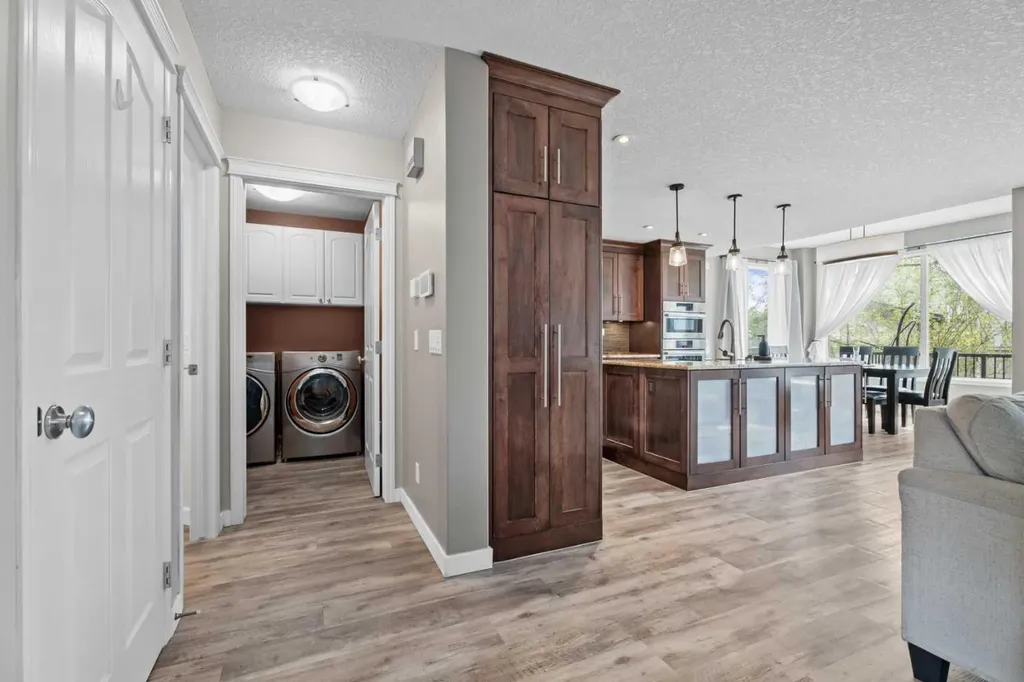 31 Brightondale Close SE Calgary AB T2Z 4M6