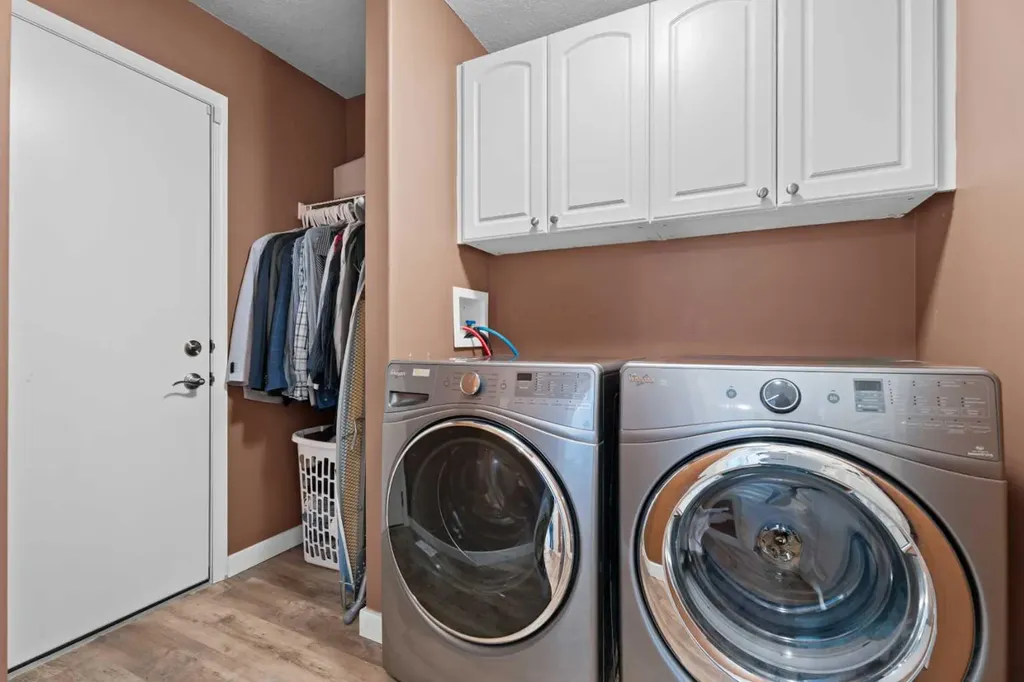 31 Brightondale Close SE Calgary AB T2Z 4M6