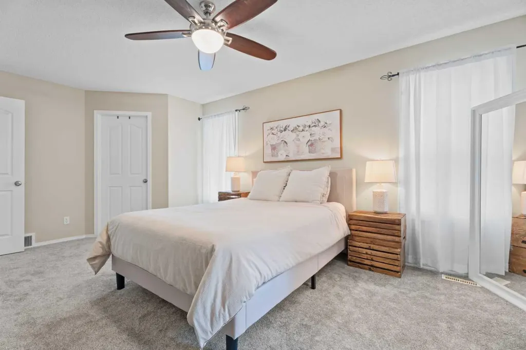 31 Brightondale Close SE Calgary AB T2Z 4M6