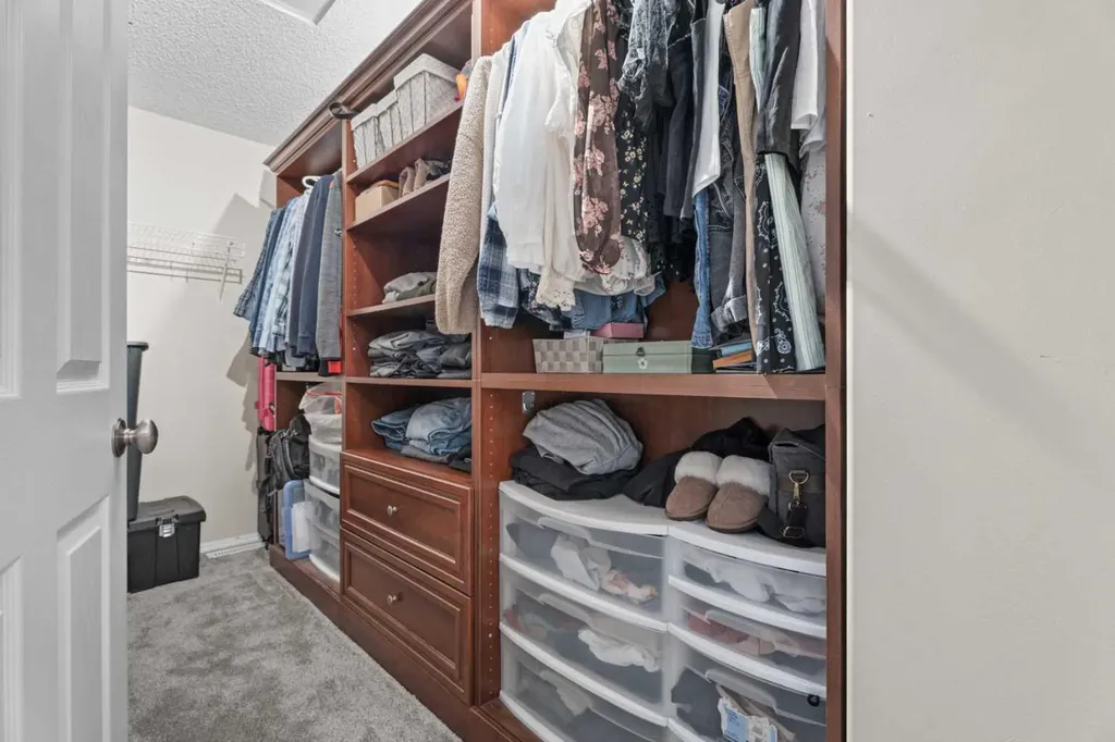 31 Brightondale Close SE Calgary AB T2Z 4M6