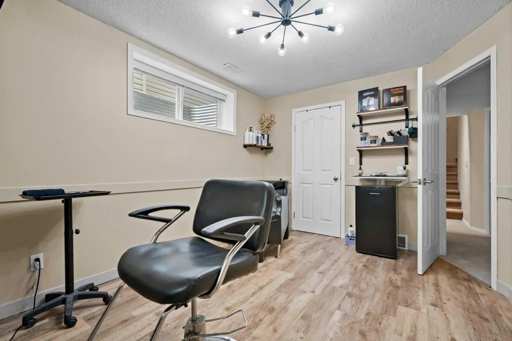 31 Brightondale Close SE Calgary AB T2Z 4M6