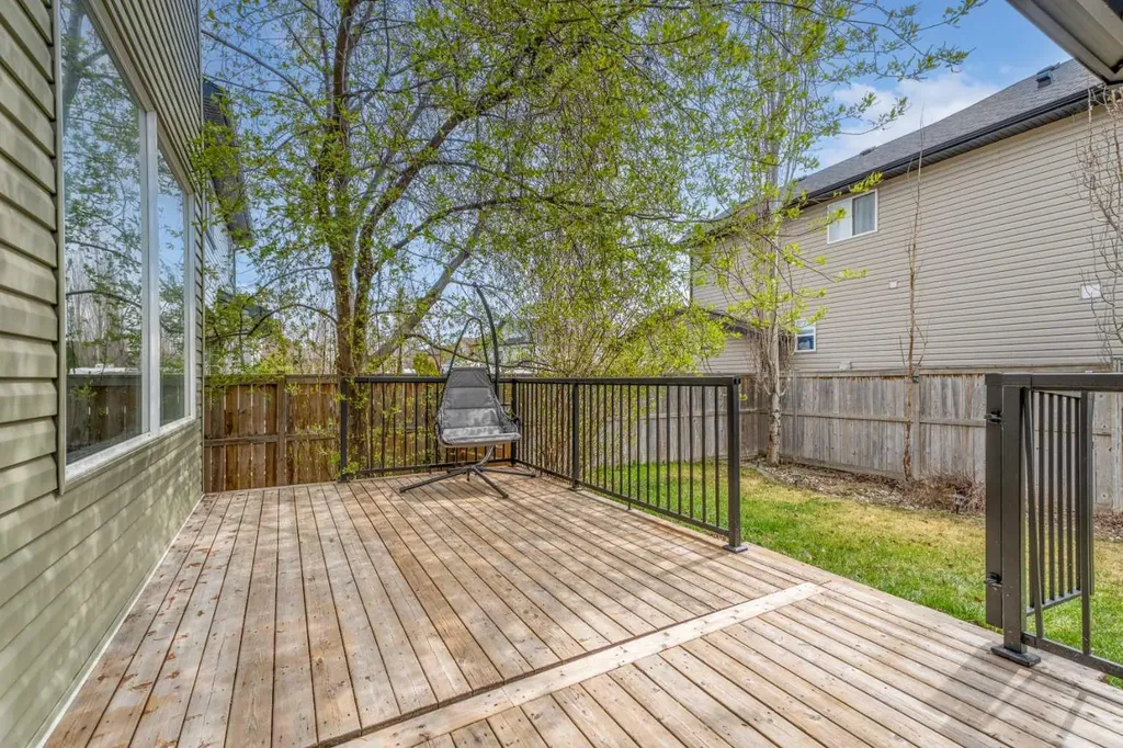 31 Brightondale Close SE Calgary AB T2Z 4M6