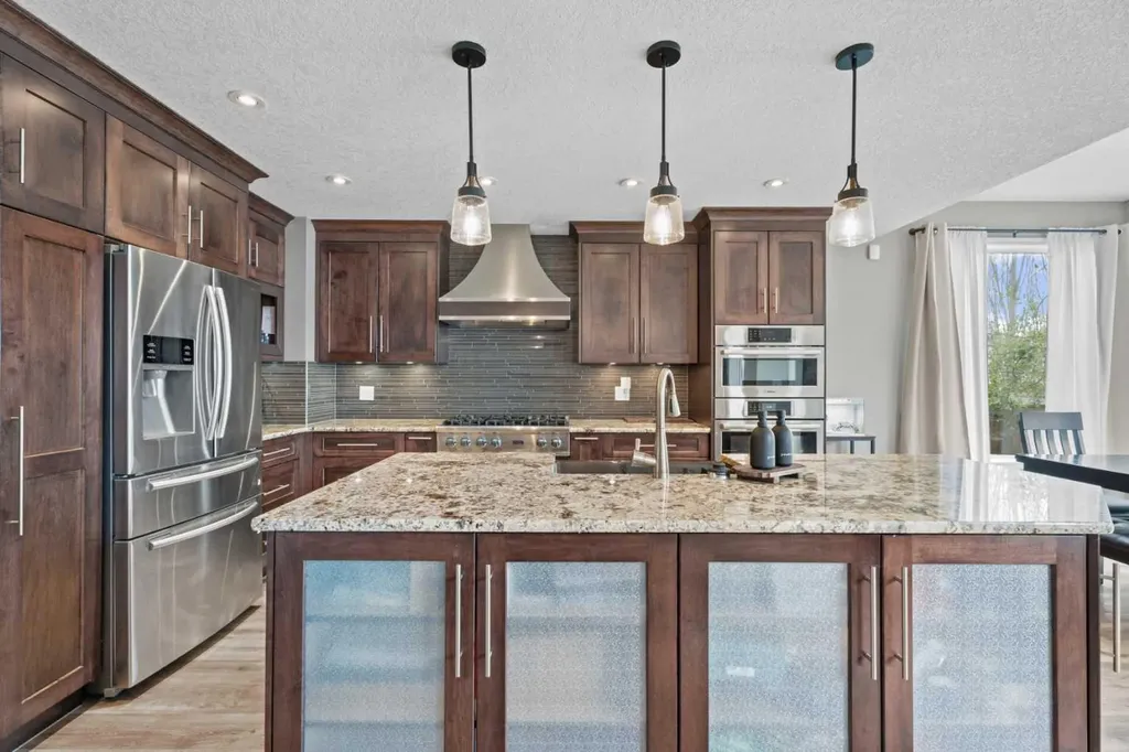 31 Brightondale Close SE Calgary AB T2Z 4M6