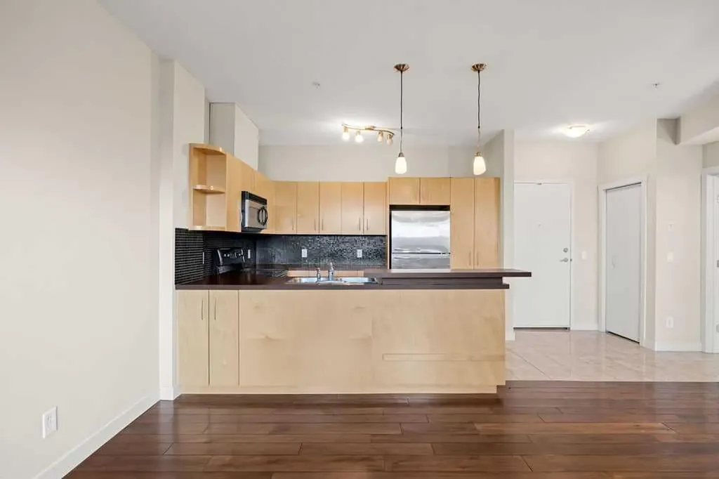 69 Springborough Court SW Calgary AB T3H 5V5