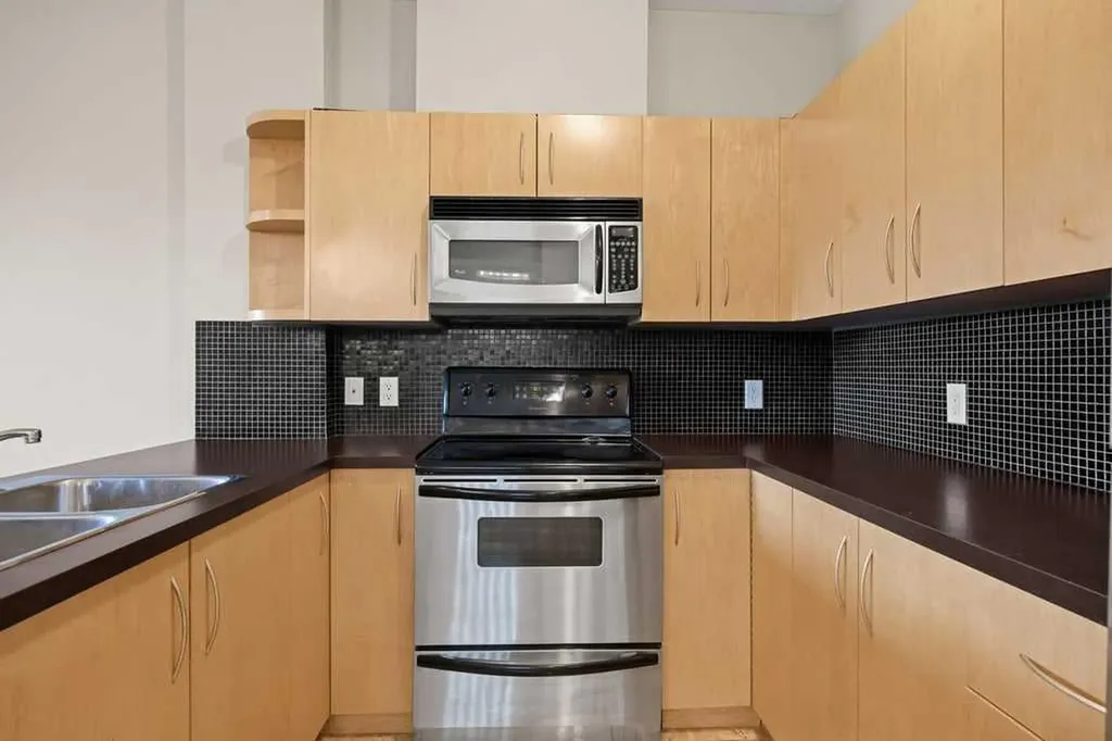 69 Springborough Court SW Calgary AB T3H 5V5