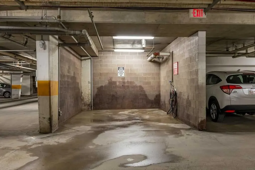 69 Springborough Court SW Calgary AB T3H 5V5