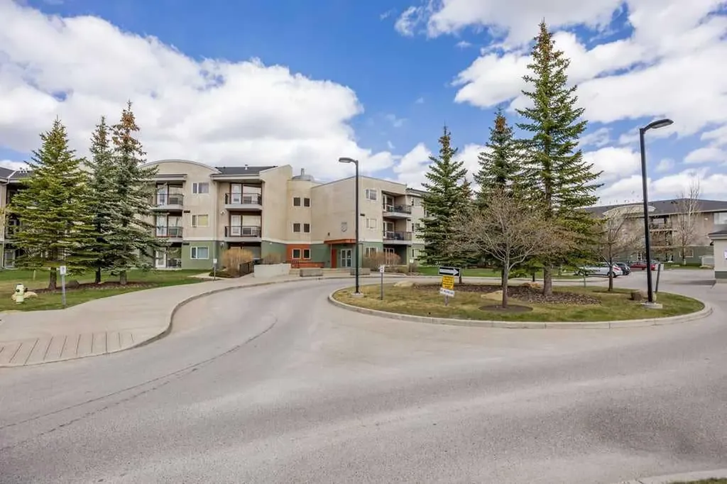 69 Springborough Court SW Calgary AB T3H 5V5