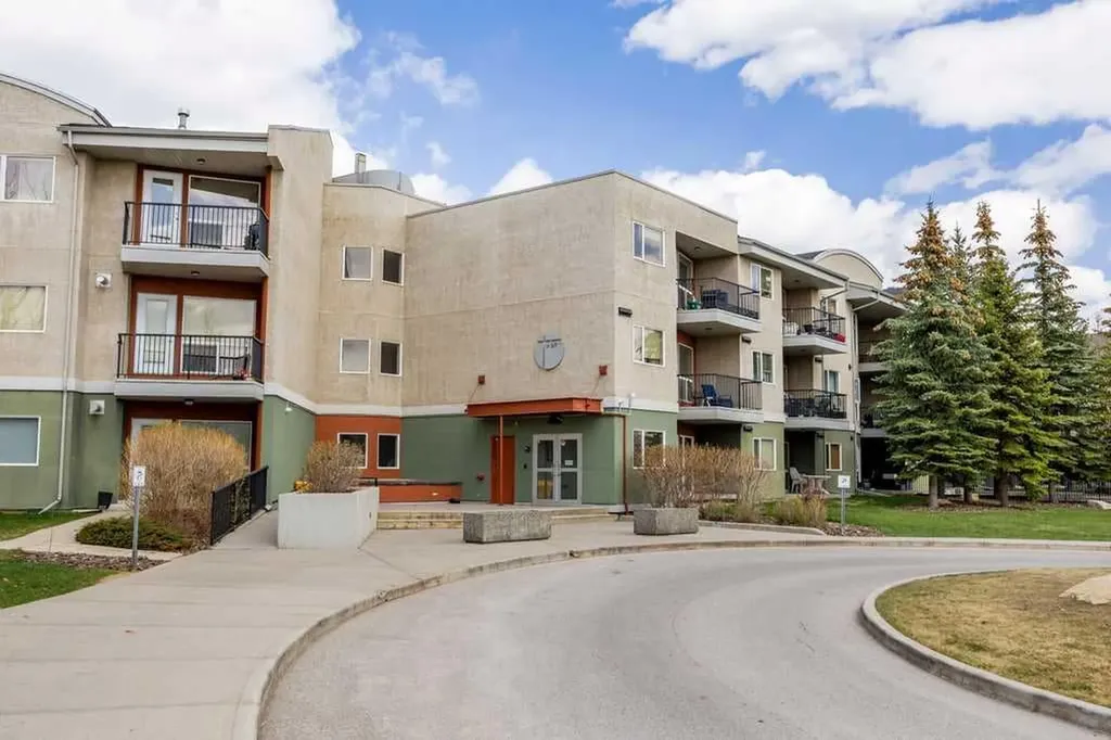 69 Springborough Court SW Calgary AB T3H 5V5