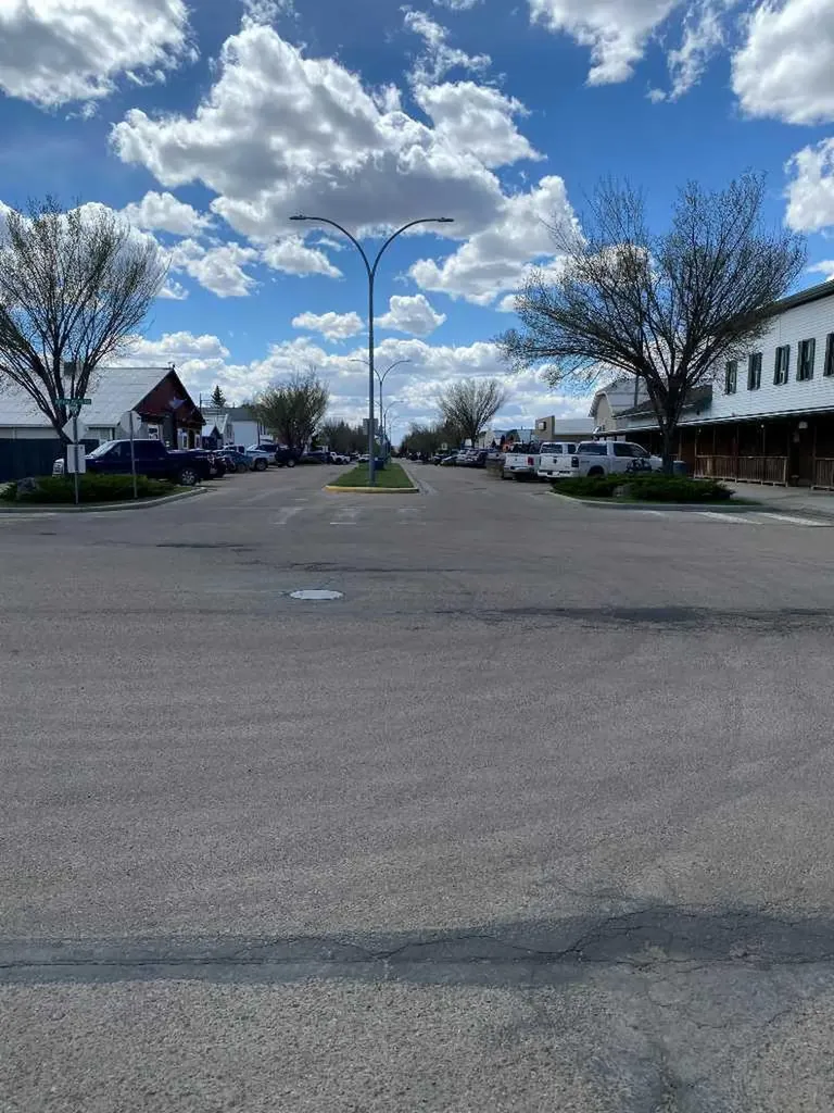 4816 50 Street Alix AB T0C 0B0