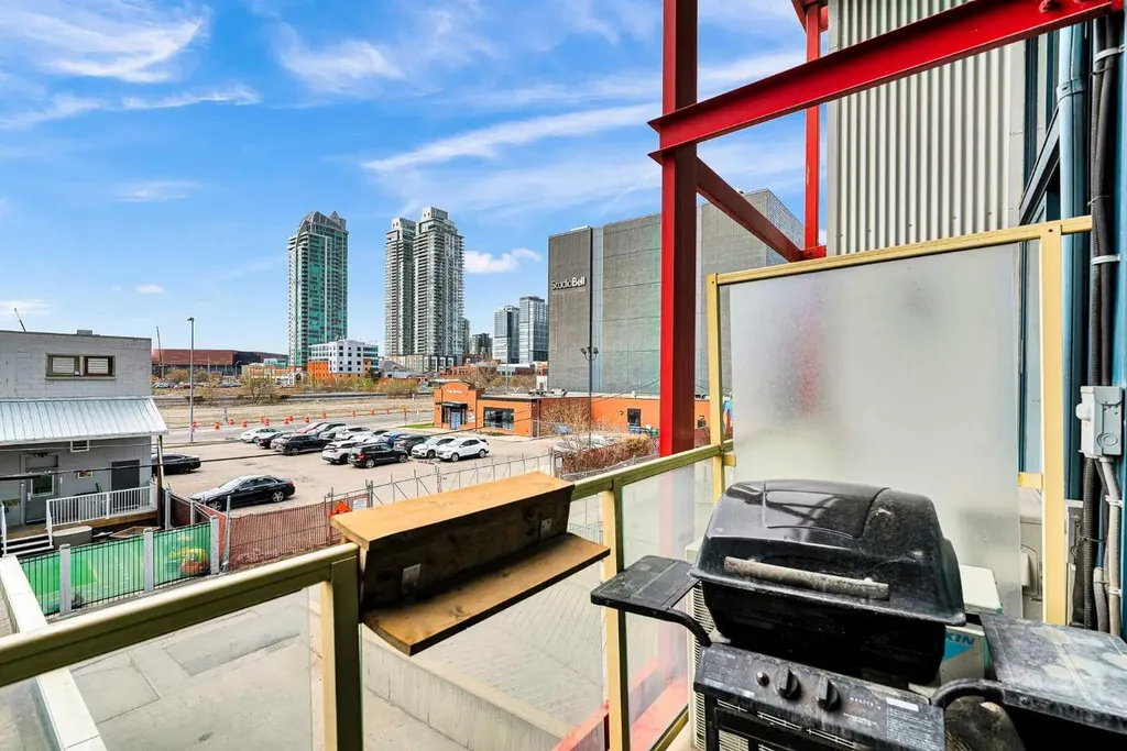 535 8 Avenue SE Calgary AB T2G 5S9