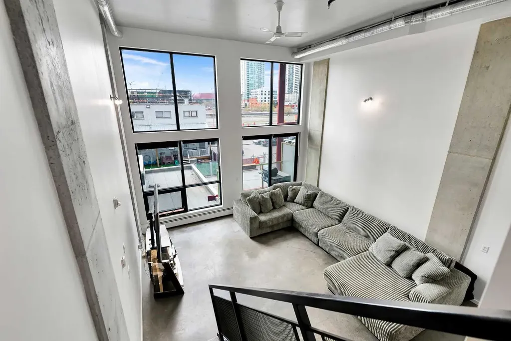 535 8 Avenue SE Calgary AB T2G 5S9