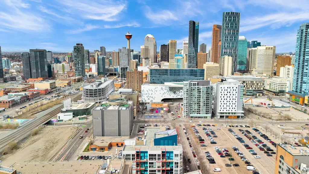 535 8 Avenue SE Calgary AB T2G 5S9