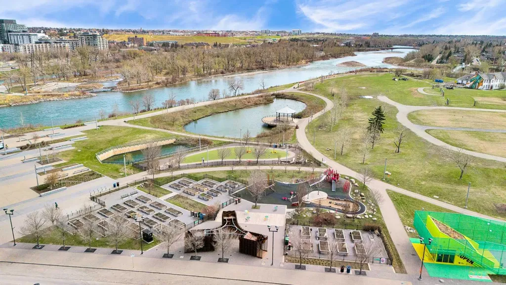 535 8 Avenue SE Calgary AB T2G 5S9