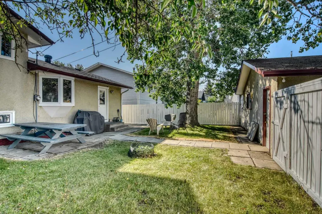 6151 Penworth Road SE Calgary AB T2A 4J9