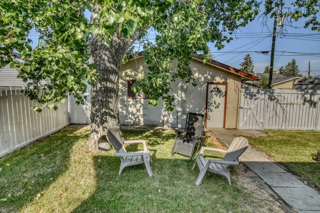 6151 Penworth Road SE Calgary AB T2A 4J9