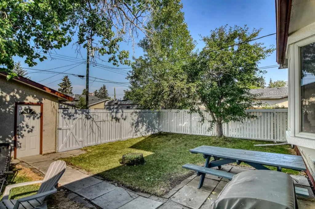 6151 Penworth Road SE Calgary AB T2A 4J9