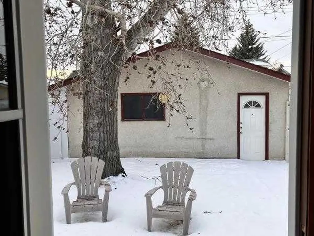 6151 Penworth Road SE Calgary AB T2A 4J9