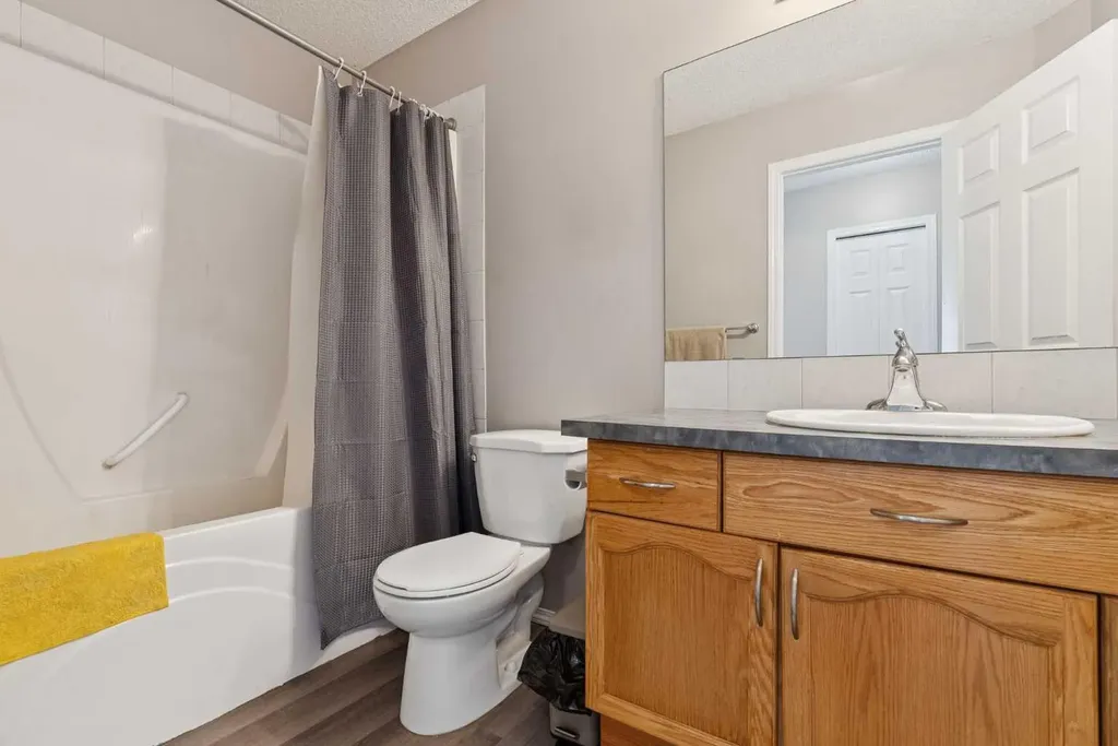 35 Saddletree Drive NE Calgary AB T3J 5C7