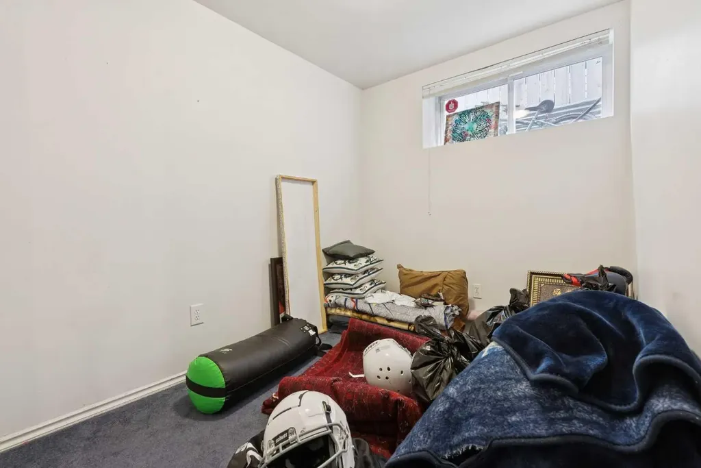 35 Saddletree Drive NE Calgary AB T3J 5C7