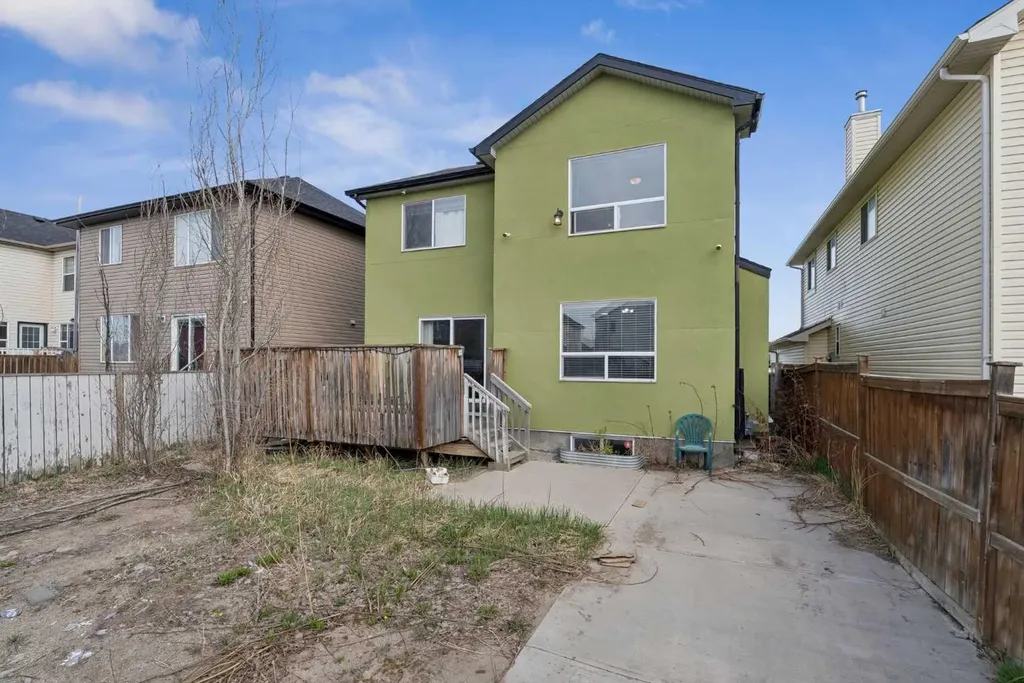 35 Saddletree Drive NE Calgary AB T3J 5C7