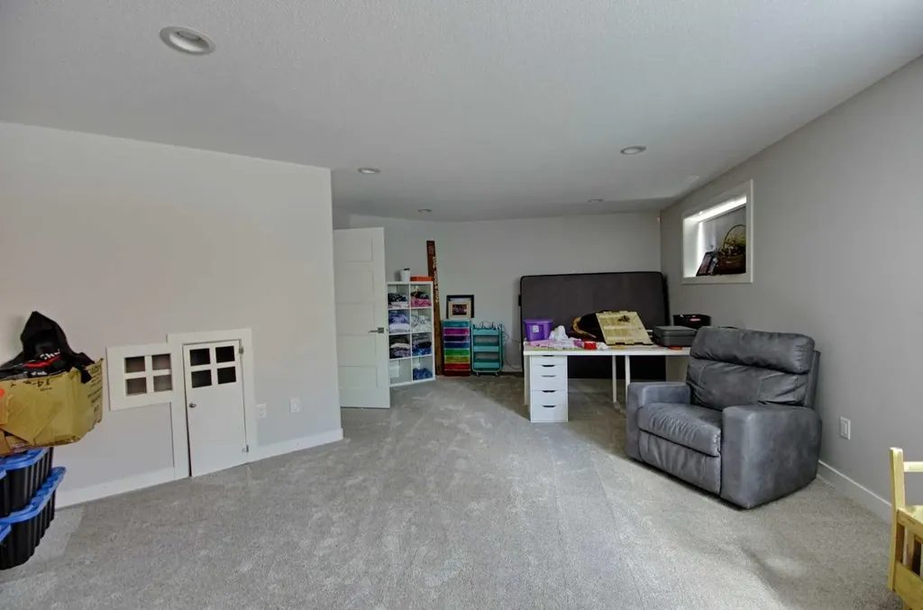 807 Sunset Place Picture Butte AB T0K 1V0