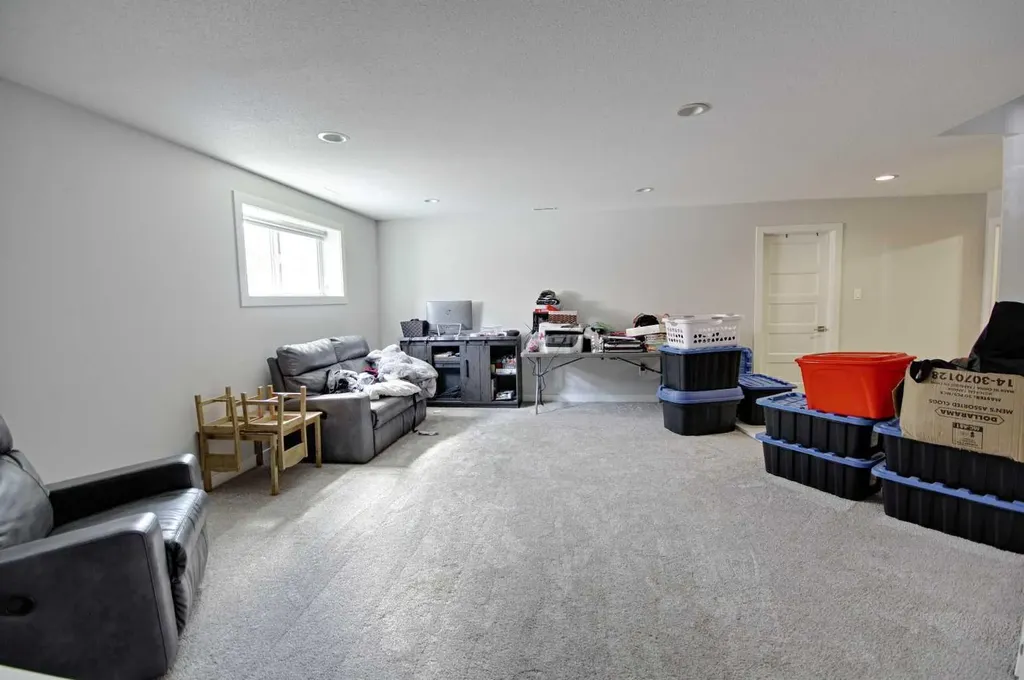 807 Sunset Place Picture Butte AB T0K 1V0