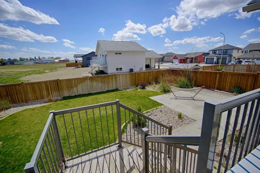 807 Sunset Place Picture Butte AB T0K 1V0