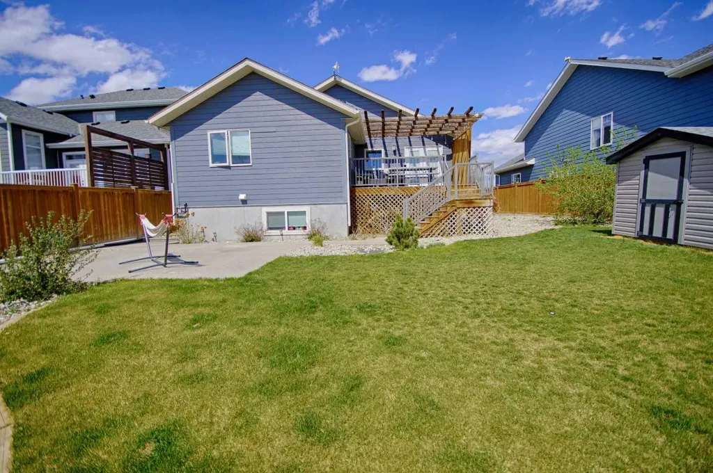 807 Sunset Place Picture Butte AB T0K 1V0