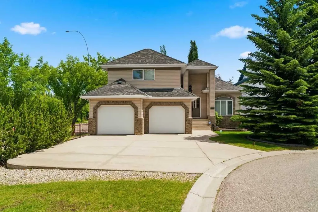 545 Rocky Ridge Bay NW Calgary AB T3G 4E7