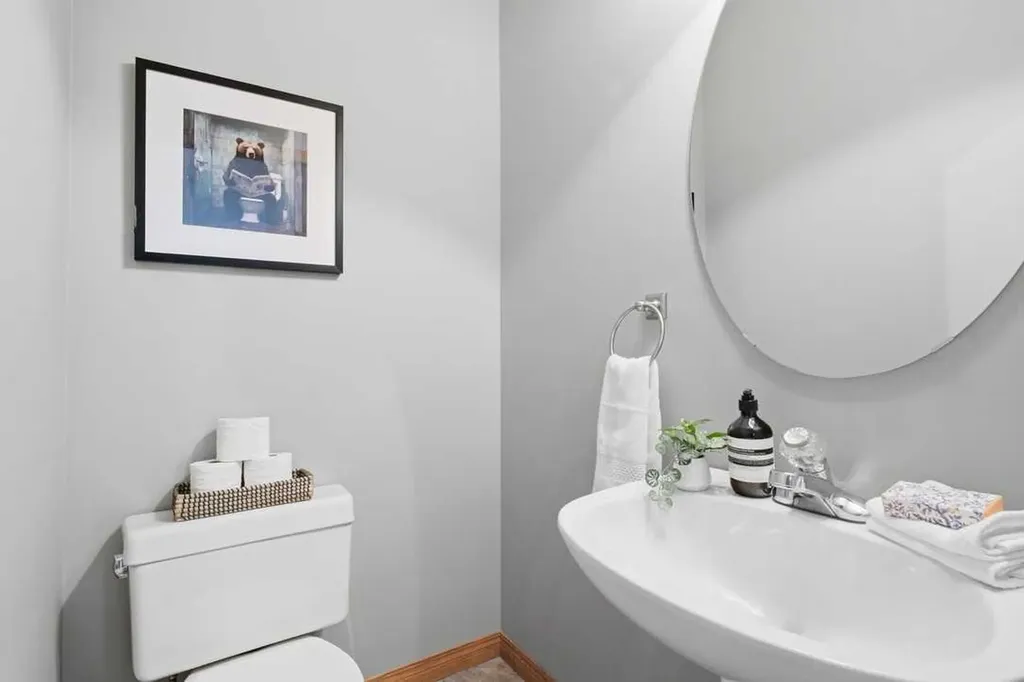 545 Rocky Ridge Bay NW Calgary AB T3G 4E7