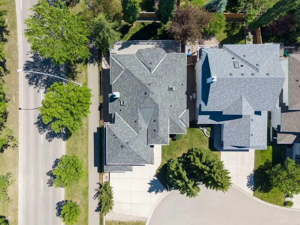 545 Rocky Ridge Bay NW Calgary AB T3G 4E7