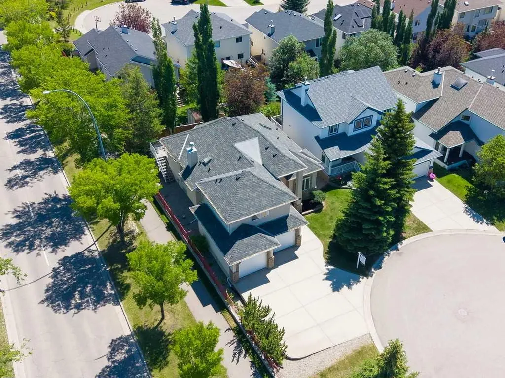 545 Rocky Ridge Bay NW Calgary AB T3G 4E7