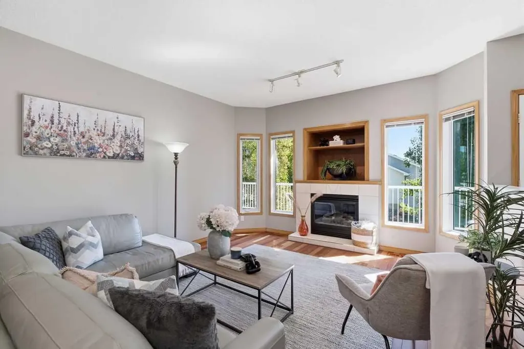 545 Rocky Ridge Bay NW Calgary AB T3G 4E7