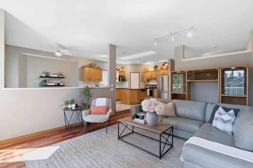 545 Rocky Ridge Bay NW Calgary AB T3G 4E7