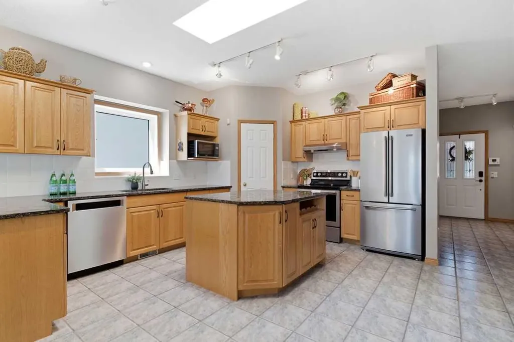 545 Rocky Ridge Bay NW Calgary AB T3G 4E7