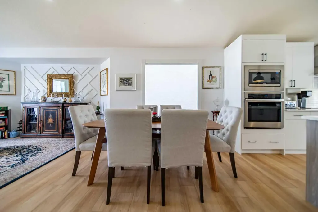 9 Scripps Landing NW Calgary AB T3L1V9