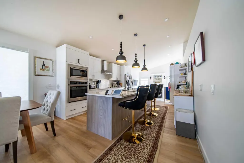 9 Scripps Landing NW Calgary AB T3L1V9