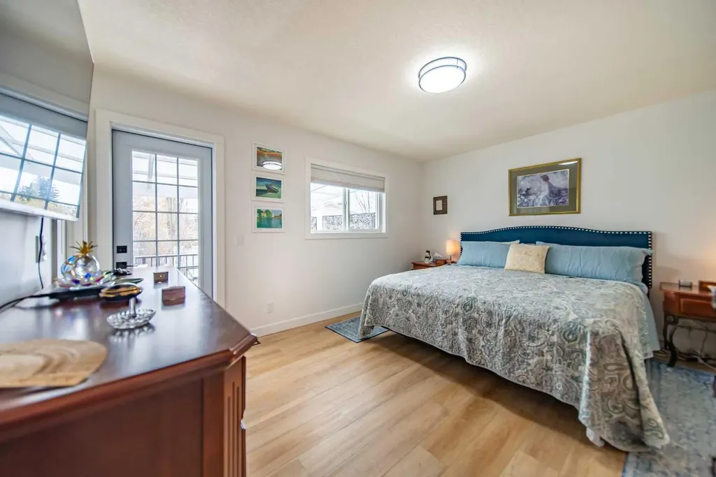 9 Scripps Landing NW Calgary AB T3L1V9