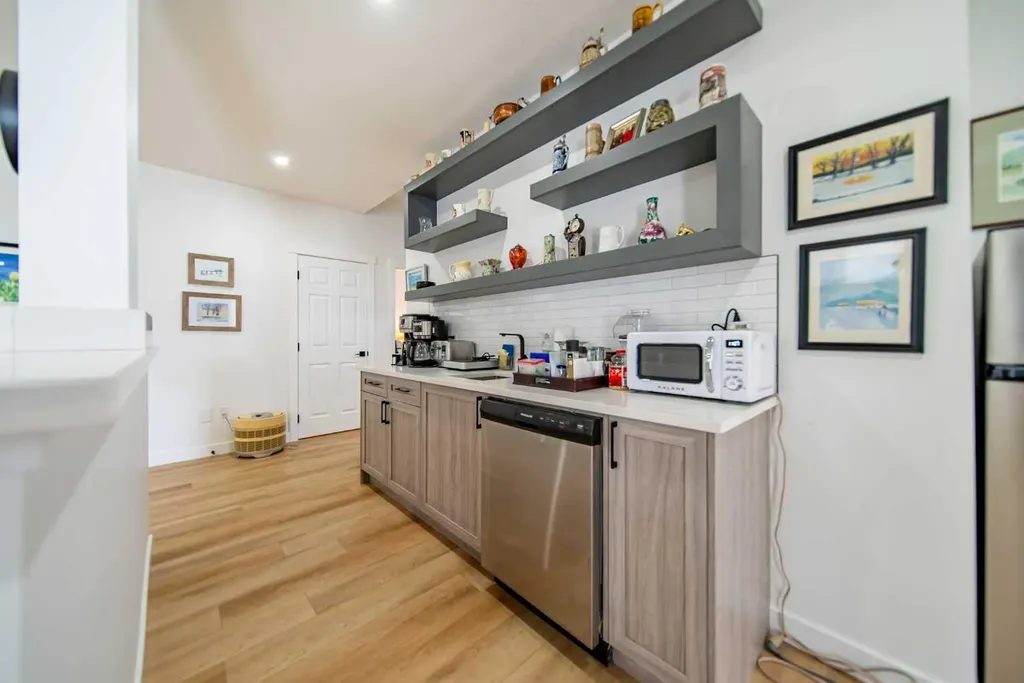 9 Scripps Landing NW Calgary AB T3L1V9