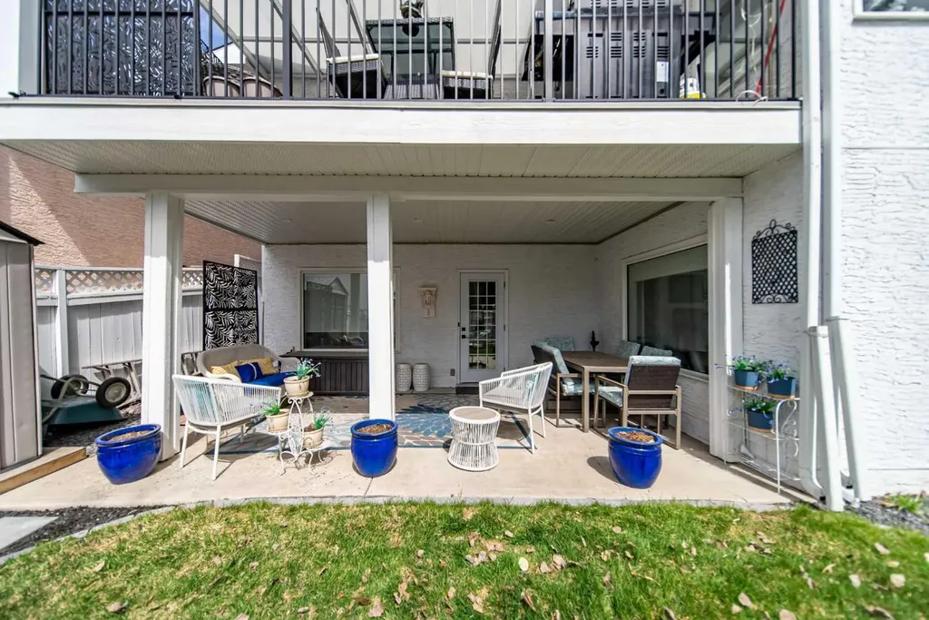9 Scripps Landing NW Calgary AB T3L1V9